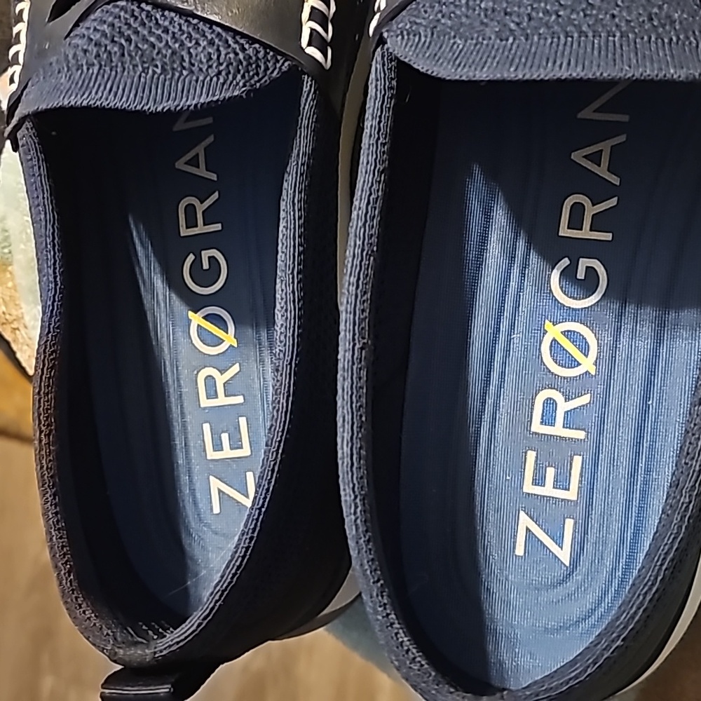 ZEROGRAND Mens sz 11.5 slip on dress shoes. Dark blue - Picture 3 of 6